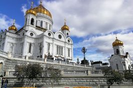 Добавлен фоторепортаж из поездки к мощам святителя Спиридона и блаженной Матроны